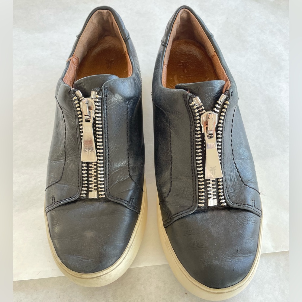 Frye Lena Zipper Black Leather Sneakersโ Size 9
